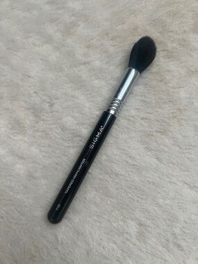 Sigma F35 Tapered Highlighter brush